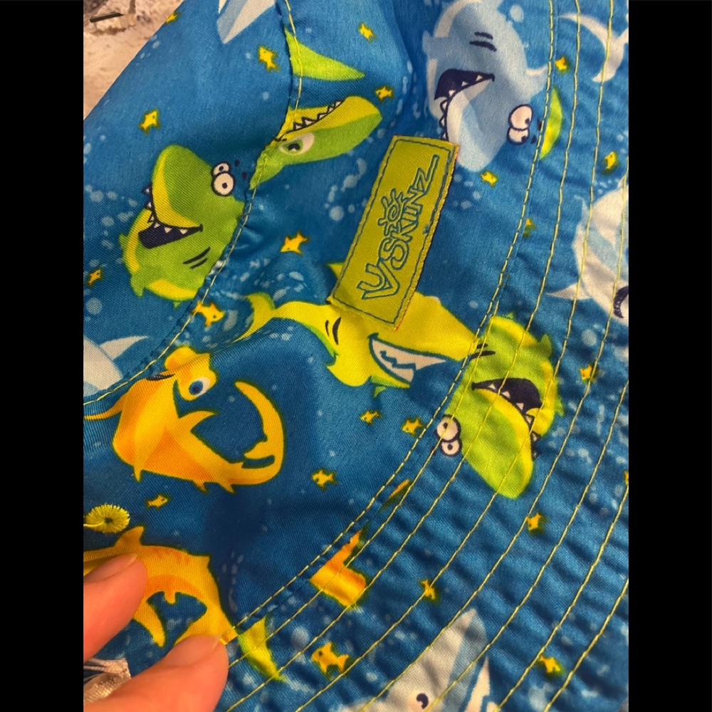 Shark Sunhat bundle - Picture 5 of 8
